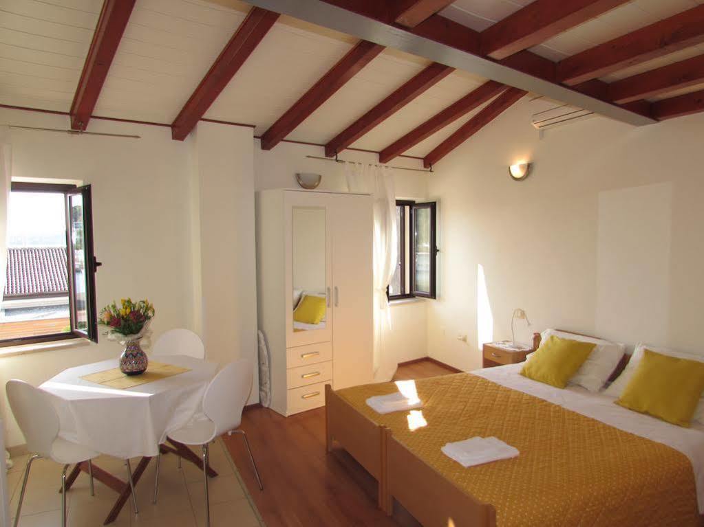 Guest House Pina Rovinj Exterior foto